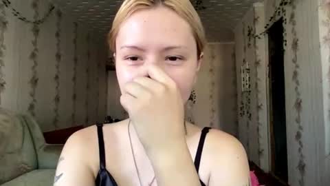 Snapshot of richellearmentrout chatting on 08.09.26 jenny online show from 08.09.26