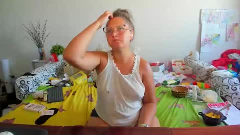 Snapshot of richlucky555 chatting on 09.14.25 Anna - not anna - right Anna  online show from 09.14.25