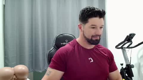 Snapshot of richrolland chatting on 11.19.25 Rickseduction online show from 11.19.25