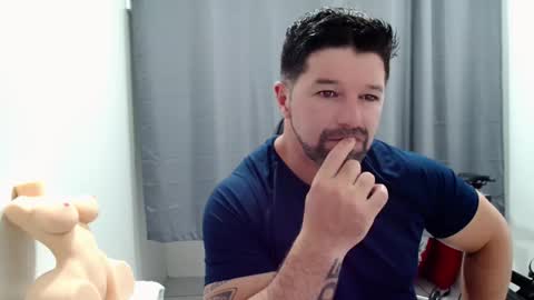 Snapshot of richrolland chatting on 11.20.25 Rickseduction online show from 11.20.25