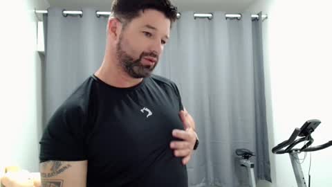 Snapshot of richrolland chatting on 11.27.25 Rickseduction online show from 11.27.25