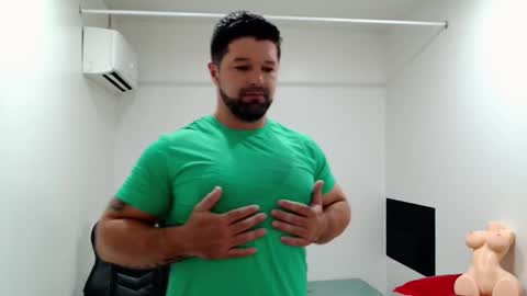 Snapshot of richrolland chatting on 12.17.25 Rickseduction online show from 12.17.25