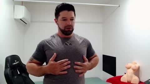 Snapshot of richrolland chatting on 12.18.25 Rickseduction online show from 12.18.25