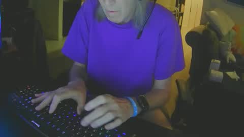 rickl56 online show from 10.21.25