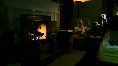 PINK HOLE TWINK online show from 12.23.25