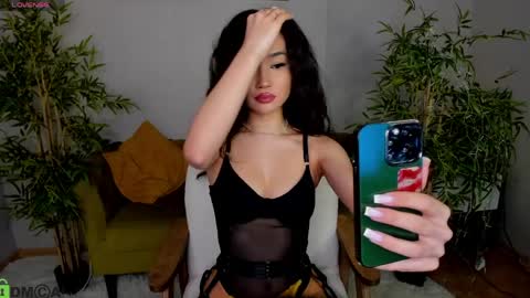 Layla online show from 04.05.26