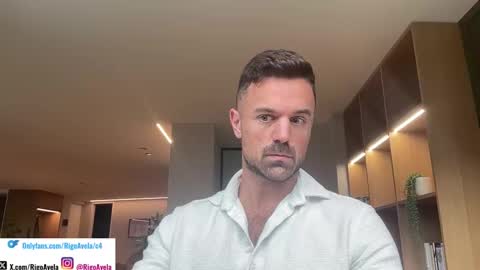 Snapshot of rigoavela chatting on 02.15.26 Rigo Avela online show from 02.15.26