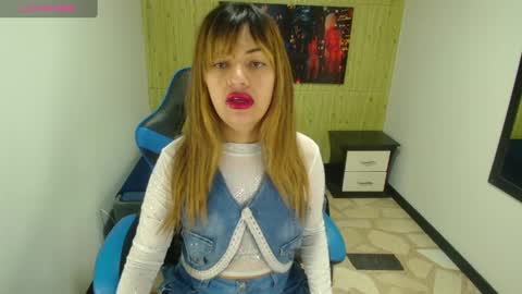 Snapshot of rihana_milan chatting on 03.05.25 RIHANA online show from 03.05.25