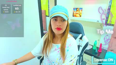 Snapshot of rihana_milan chatting on 09.21.25 RIHANA online show from 09.21.25