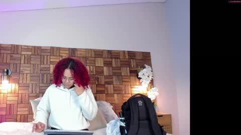 Snapshot of rihannadeep chatting on 09.10.25 Sara online show from 09.10.25