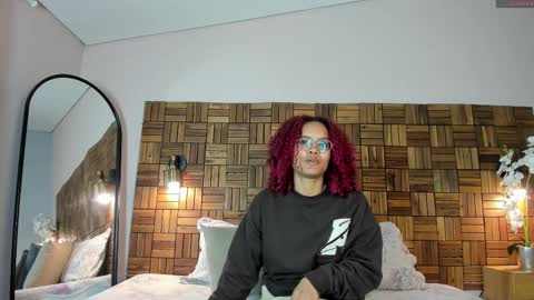 Snapshot of rihannadeep chatting on 09.29.25 Sara online show from 09.29.25