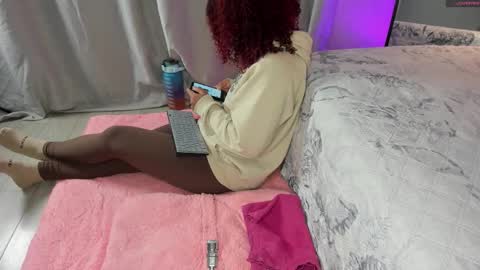 Snapshot of rihannadeep chatting on 10.13.25 Sara online show from 10.13.25