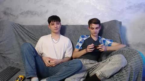 Snapshot of rik_and chatting on 11.29.25 Rick online show from 11.29.25