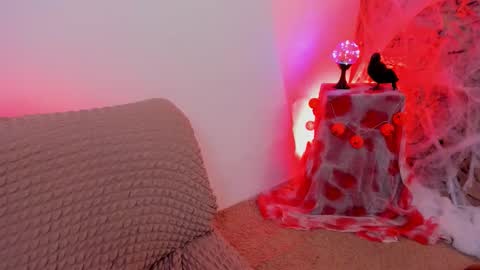 Riley online show from 10.18.25