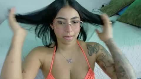 Riley scarlett online show from 11.19.25