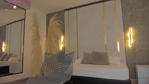 Riley Sierra online show from 11.06.25