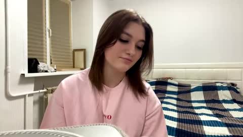 Snapshot of rimacohea chatting on 12.16.25 Rima 18yo online show from 12.16.25