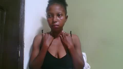 Snapshot of rinah654271 chatting on 02.02.26 rinah654271 online show from 02.02.26