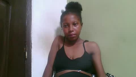 Snapshot of rinah654271 chatting on 02.05.26 rinah654271 online show from 02.05.26