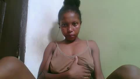 Snapshot of rinah654271 chatting on 02.26.26 rinah654271 online show from 02.26.26