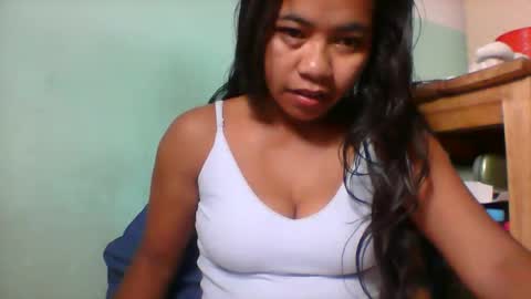 Snapshot of rinah856024 chatting on 04.27.26 rinah856024 online show from 04.27.26