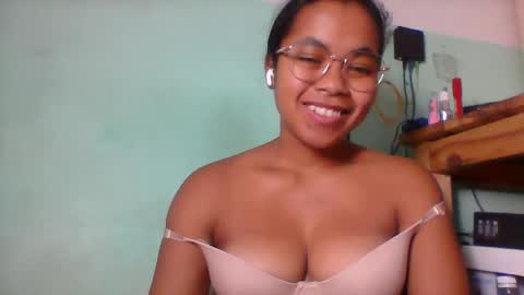 Snapshot of rinah856024 chatting on 05.08.26 rinah856024 online show from 05.08.26
