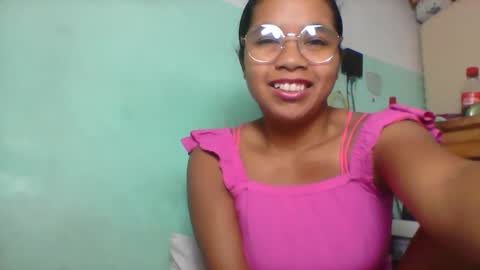 Snapshot of rinah856024 chatting on 05.14.26 rinah856024 online show from 05.14.26