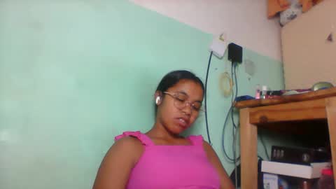 Snapshot of rinah856024 chatting on 05.14.26 rinah856024 online show from 05.14.26
