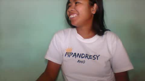 Snapshot of rinah856024 chatting on 05.19.26 rinah856024 online show from 05.19.26