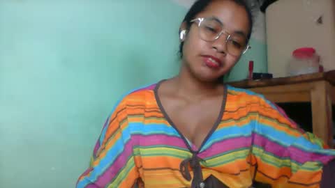 Snapshot of rinah856024 chatting on 05.27.26 rinah856024 online show from 05.27.26