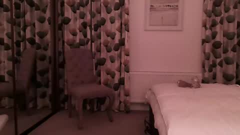 Snapshot of ringomar chatting on 11.10.25 Rob online show from 11.10.25