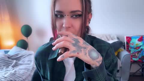   DianaBrite            fansl y online show from 02.04.26