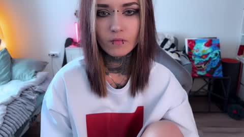   DianaBrite            fansl y online show from 02.10.26