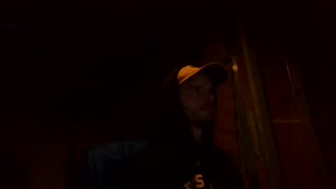 Snapshot of ripperusa33 chatting on 12.16.25 ripperusa33 online show from 12.16.25