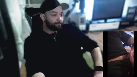 Snapshot of riptid3_ chatting on 03.01.25 Ask Me online show from 03.01.25