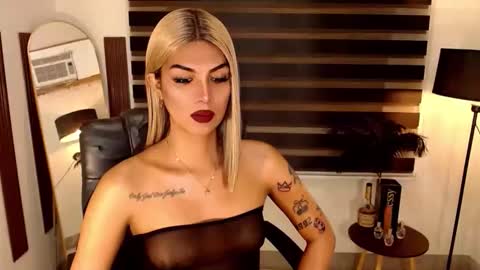 riri online show from 10.10.25