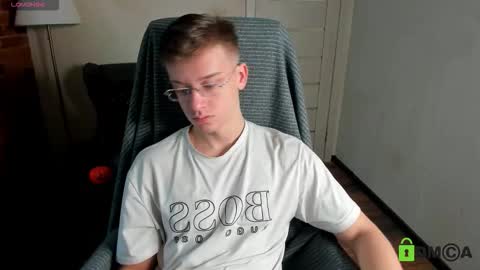 Snapshot of rishu_ chatting on 11.16.25 VAnitas online show from 11.16.25