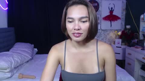Snapshot of risque_asiancassandra chatting on 01.17.25 Miss Cassie online show from 01.17.25