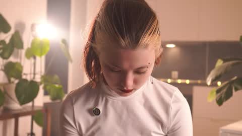 Snapshot of rivagosnell chatting on 02.27.26 Akemi online show from 02.27.26