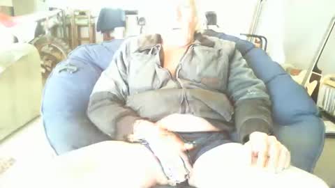 Snapshot of riverratggg chatting on 03.08.25 riveratggg online show from 03.08.25