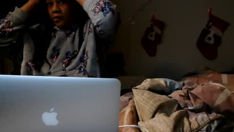 Snapshot of riversaint chatting on 01.19.25 River Saint online show from 01.19.25