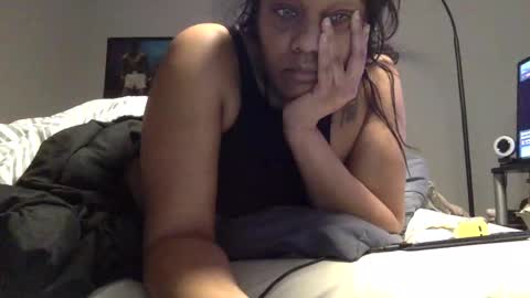 Snapshot of riversaint chatting on 03.10.25 River Saint online show from 03.10.25