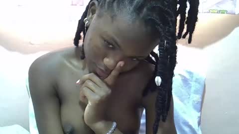 Snapshot of riyan_sexy chatting on 09.18.25 riyan online show from 09.18.25