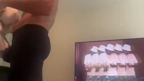 Snapshot of rluxe2676 chatting on 12.11.24 BwC4Breed online show from 12.11.24