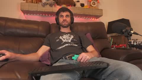 Ryan aka KeylimeRy online show from 12.23.24