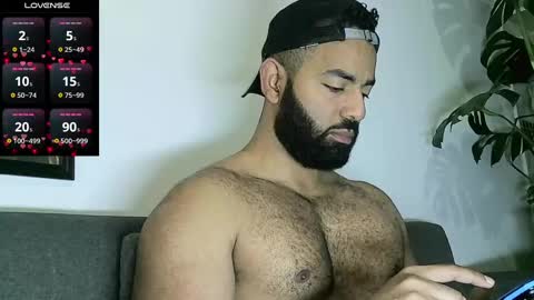 Snapshot of roa32sebas chatting on 09.25.25 SebasRoa online show from 09.25.25