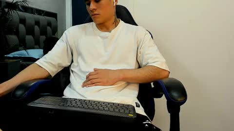 Roan Birkin online show from 10.30.25