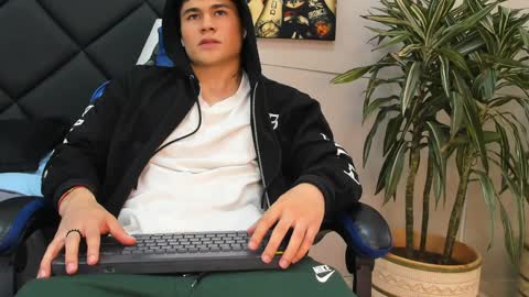 Roan Birkin online show from 04.09.26