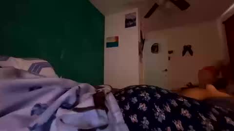 roarmance1 online show from 10.15.25