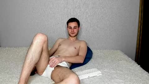 robert10211 online show from 04.06.26